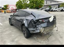 تسلا موديل 3